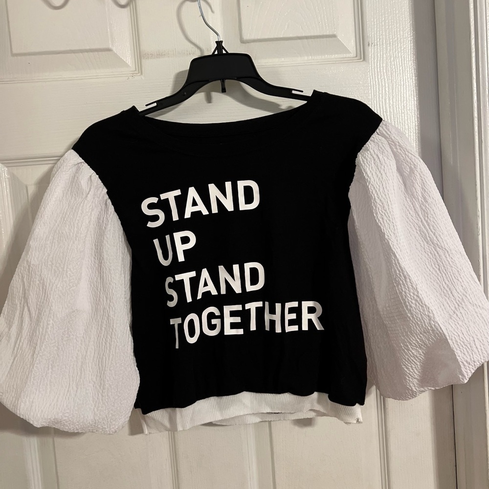 Athleta puff sleeve cropped women’s graphic t-shirt stand together small